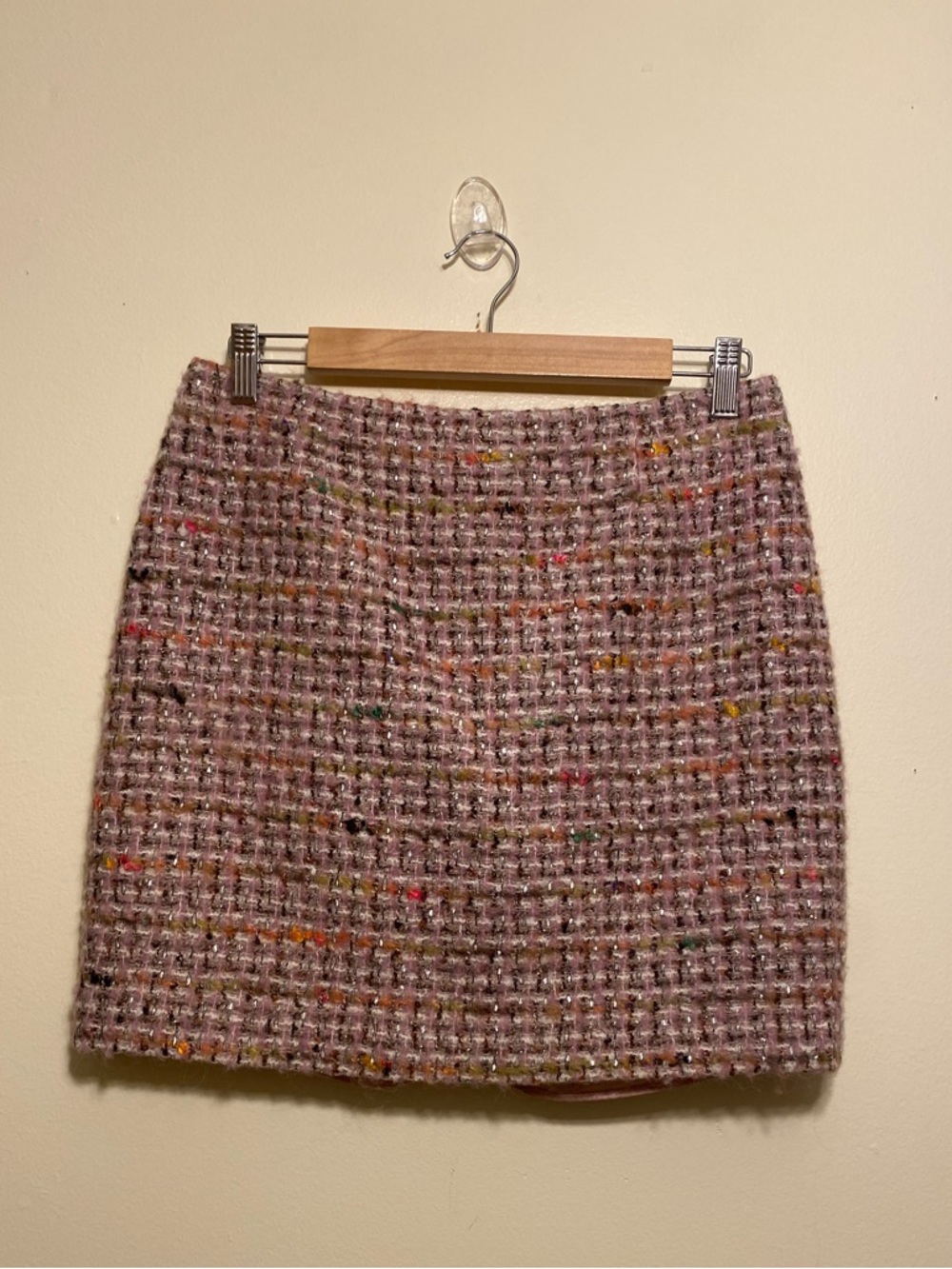 LUISA SPAGNOLI Textured Pink Tweed Mini Skirt. Size 44